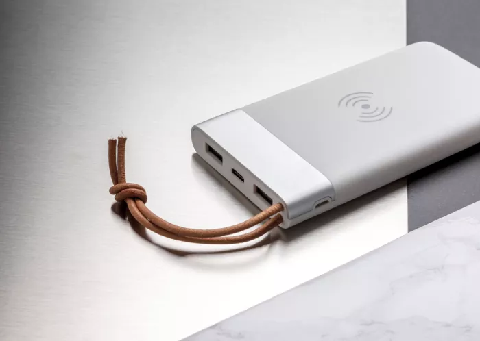 aria-8000-mah-powerbank-5w-os-vezetek-nelkuli-toltessel-feher__548067