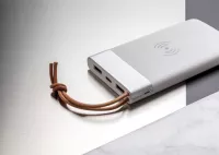 Aria 8000 mAh powerbank 5W-os vezeték nélküli töltéssel